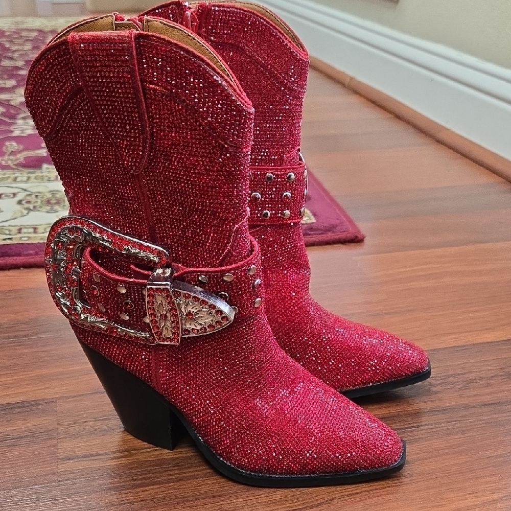 BEAST FASHION (Sold at Buckle) Red Rhinestone Heeled Boots Size 5 NWOB